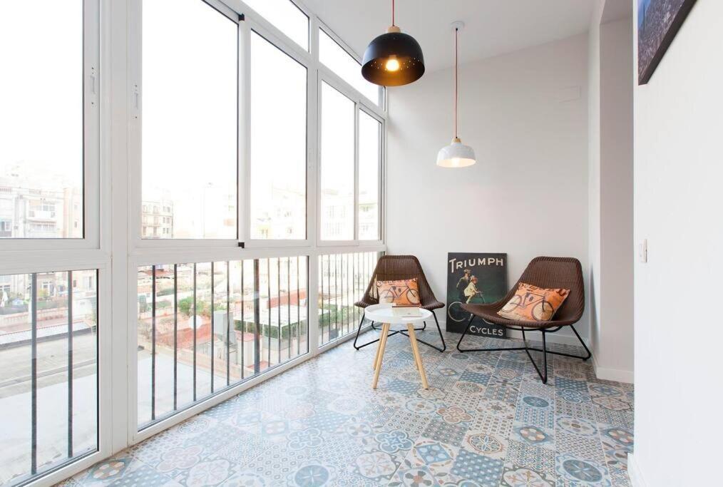 Perfectly Located 4Bed 4Bath Apartment In Barcelona 3 1 Exterior photo