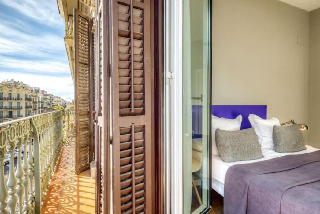 Perfectly Located 4Bed 4Bath Apartment In Barcelona 3 1 Exterior photo