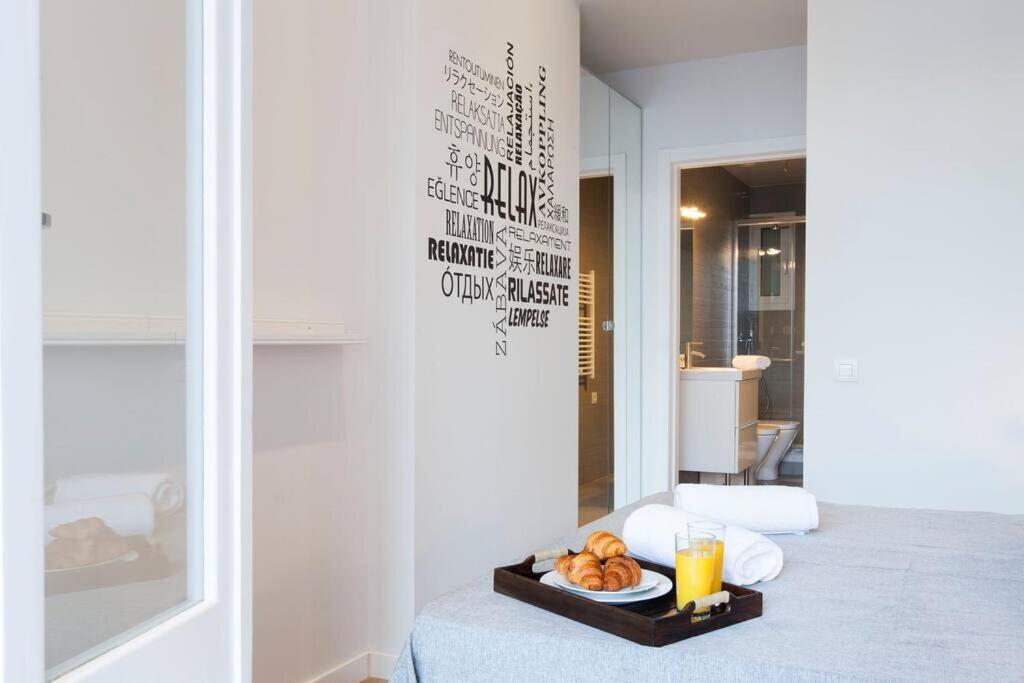 Perfectly Located 4Bed 4Bath Apartment In Barcelona 3 1 Exterior photo