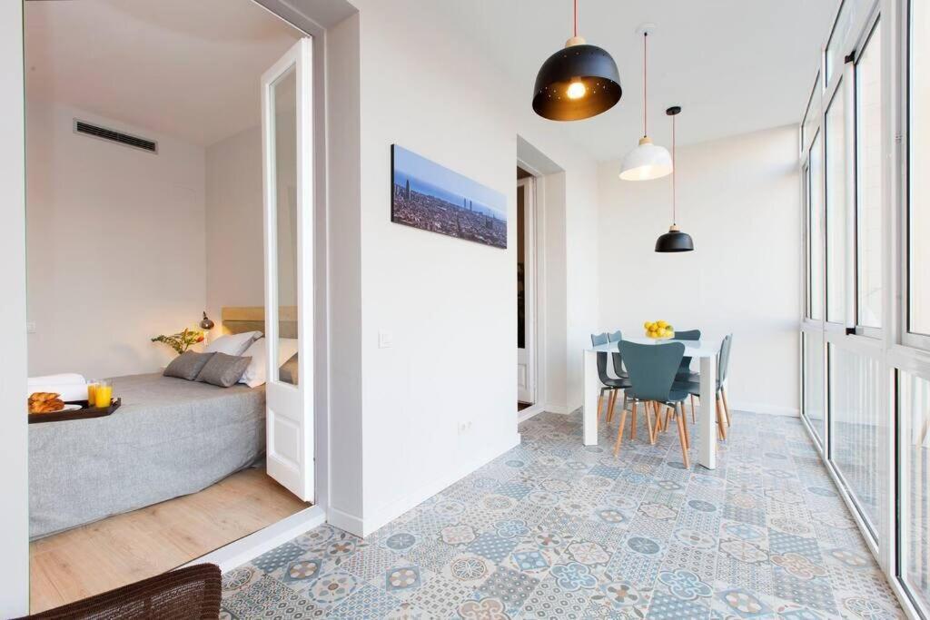 Perfectly Located 4Bed 4Bath Apartment In Barcelona 3 1 Exterior photo