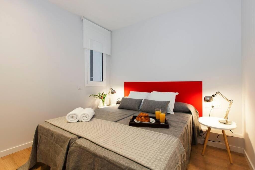 Perfectly Located 4Bed 4Bath Apartment In Barcelona 3 1 Exterior photo